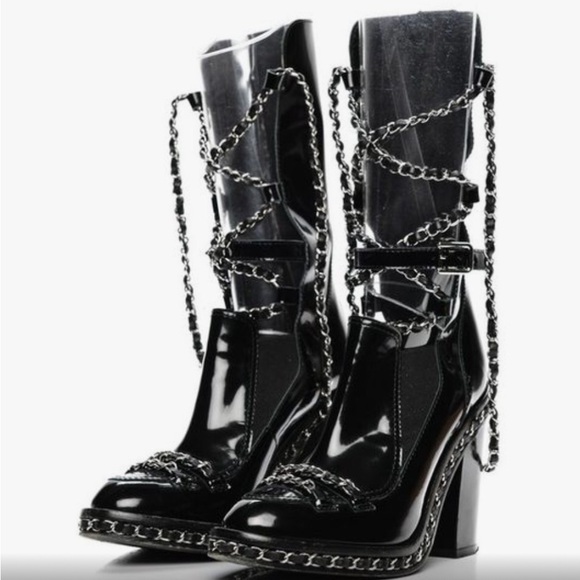 Chanel Obsession Black Leather Chain Boots Fall/Winter 2013 runway - Picture 1 of 16